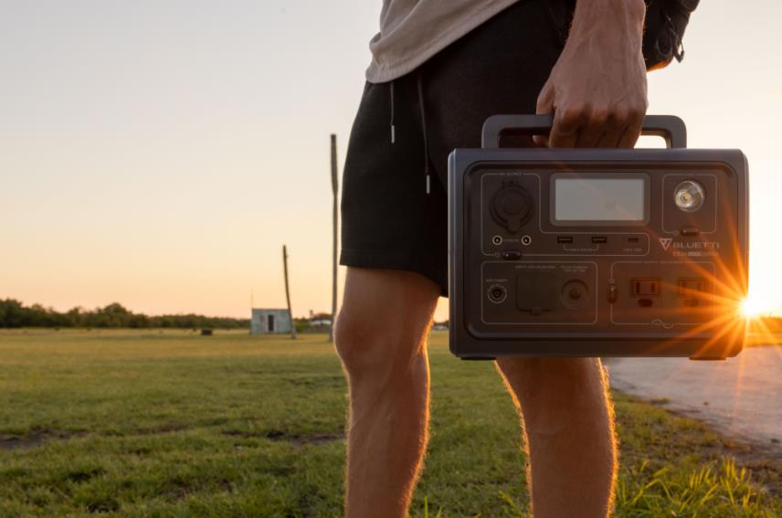 bring a portable solar generator on adventure