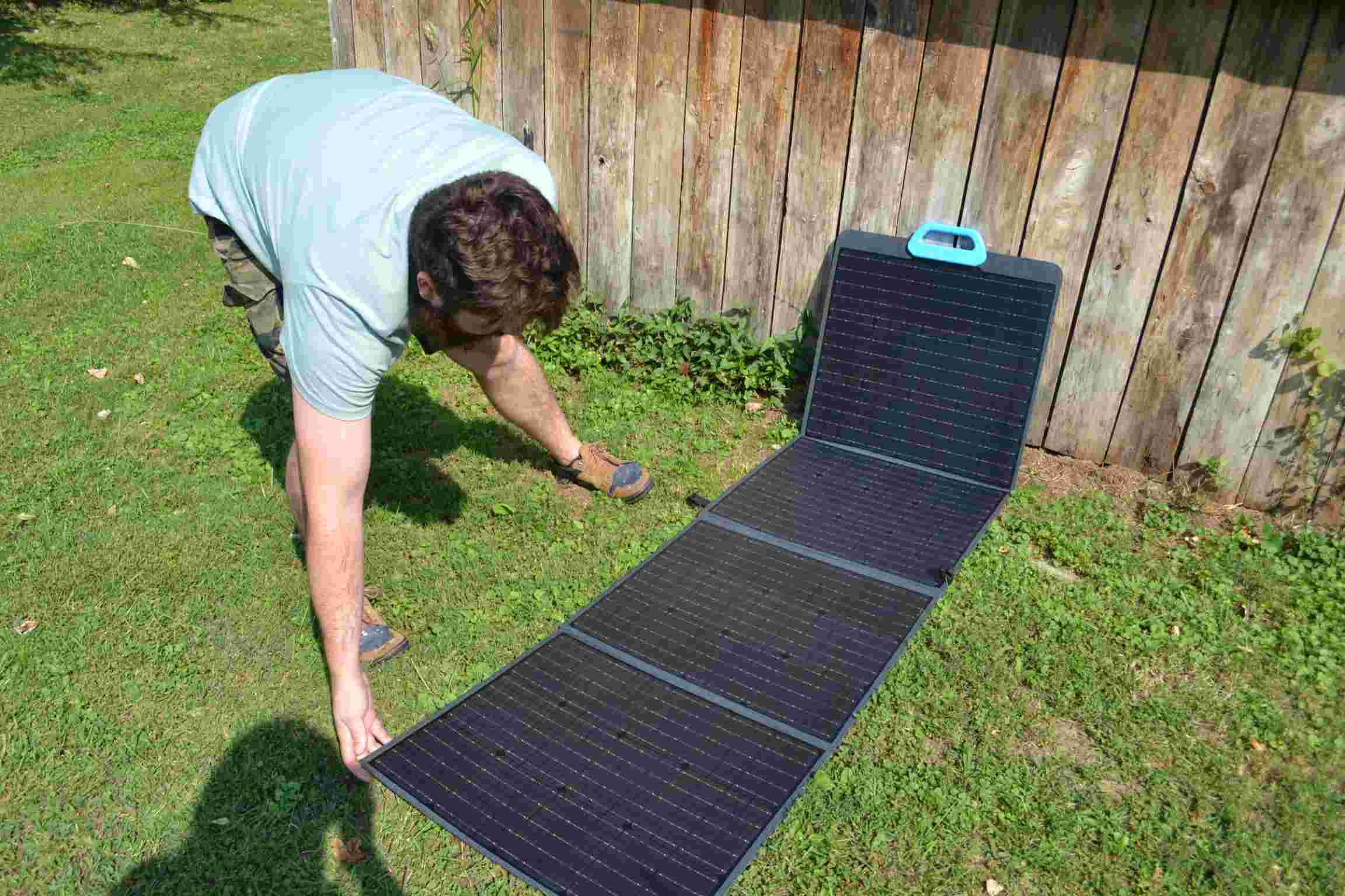 The best solar generator for off-grid living 2023